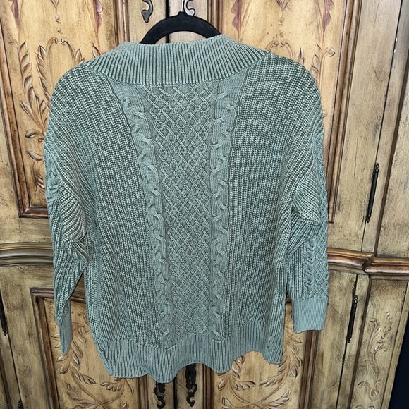 Aerie Cable Knit V-Neck Sweater - Picture 3 of 8